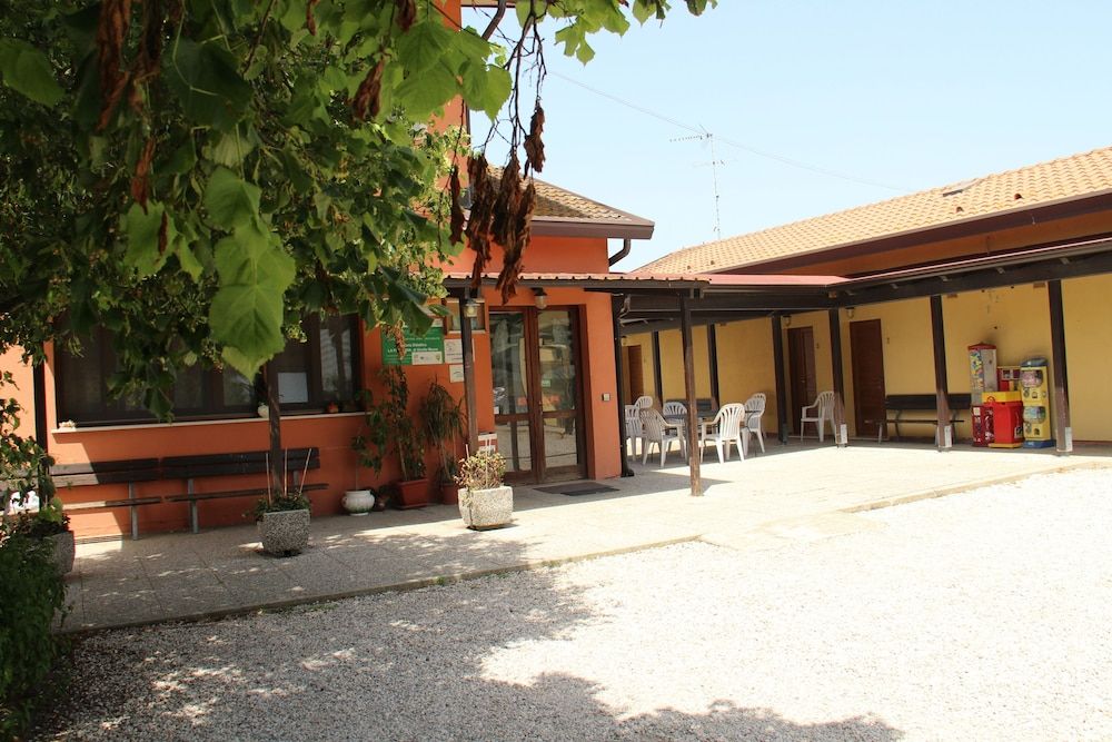 Agriturismo La Fraterna -1 estrellas en Tolle