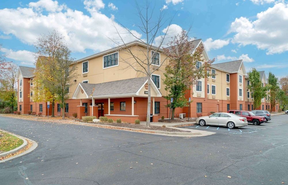 Extended Stay America Select Suites Detroit Novi Haggerty Rd 2 stelle a Northville