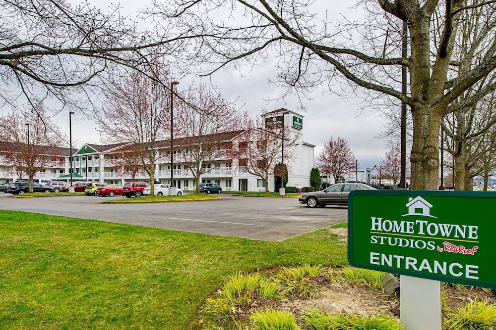 HomeTowne Studios by Red Roof Tacoma - Puyallup 2 estrelas em Puyallup