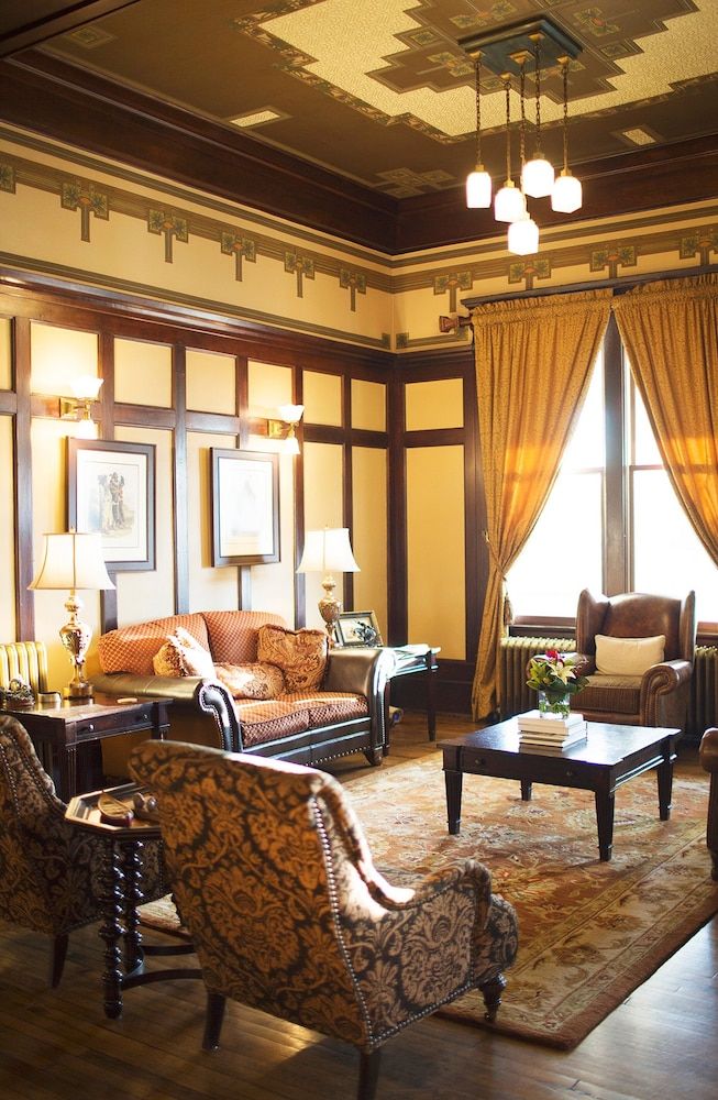 Sacajawea Hotel 2