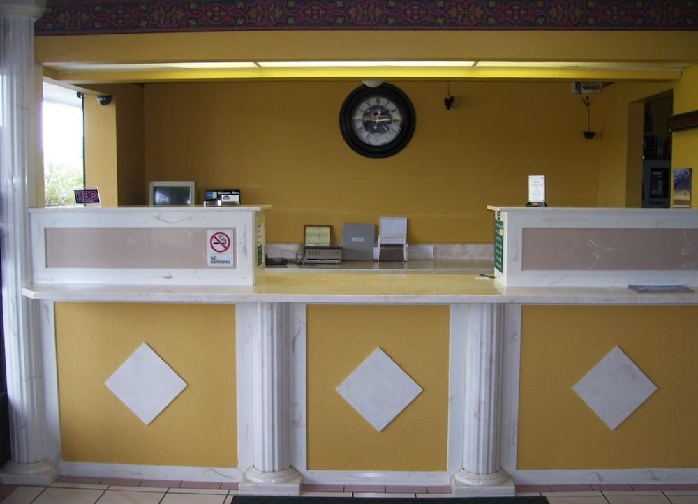 Americas Best Value Inn Winona 2