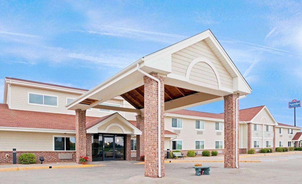 AmericInn by Wyndham Madison SD 3 estrellas en Madison