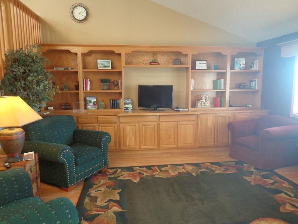 AmericInn by Wyndham Madison SD 3