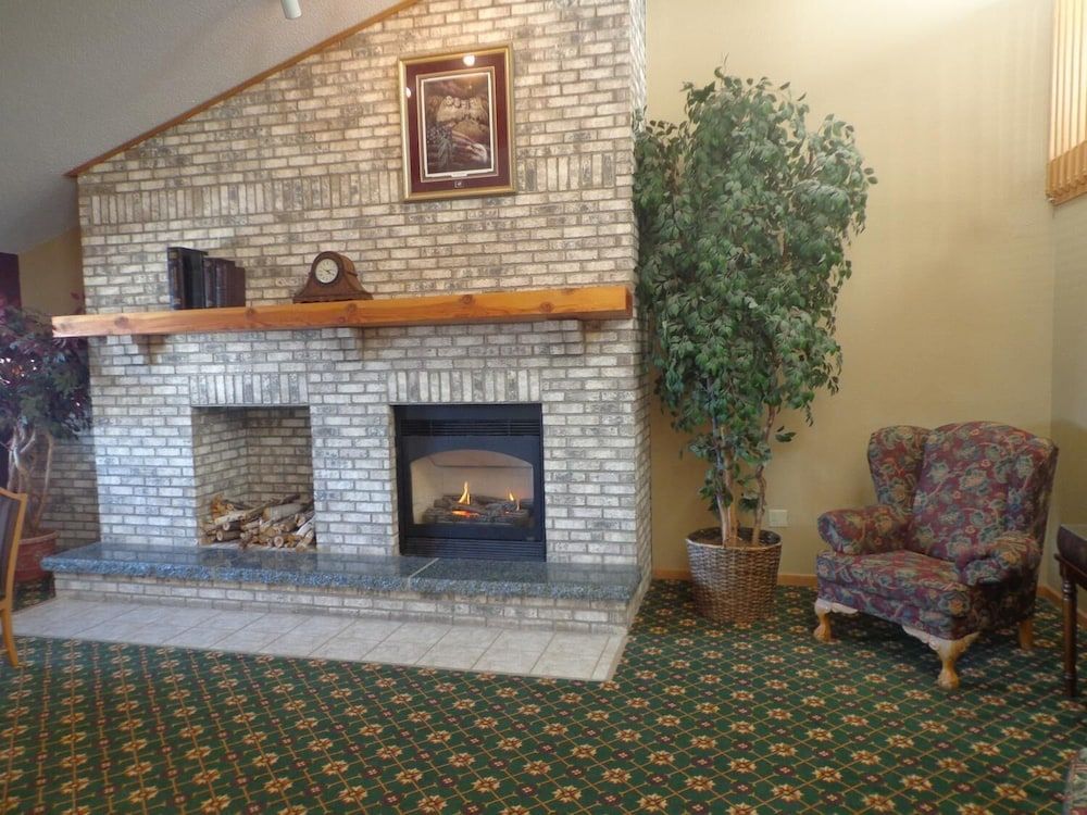 AmericInn by Wyndham Madison SD 2