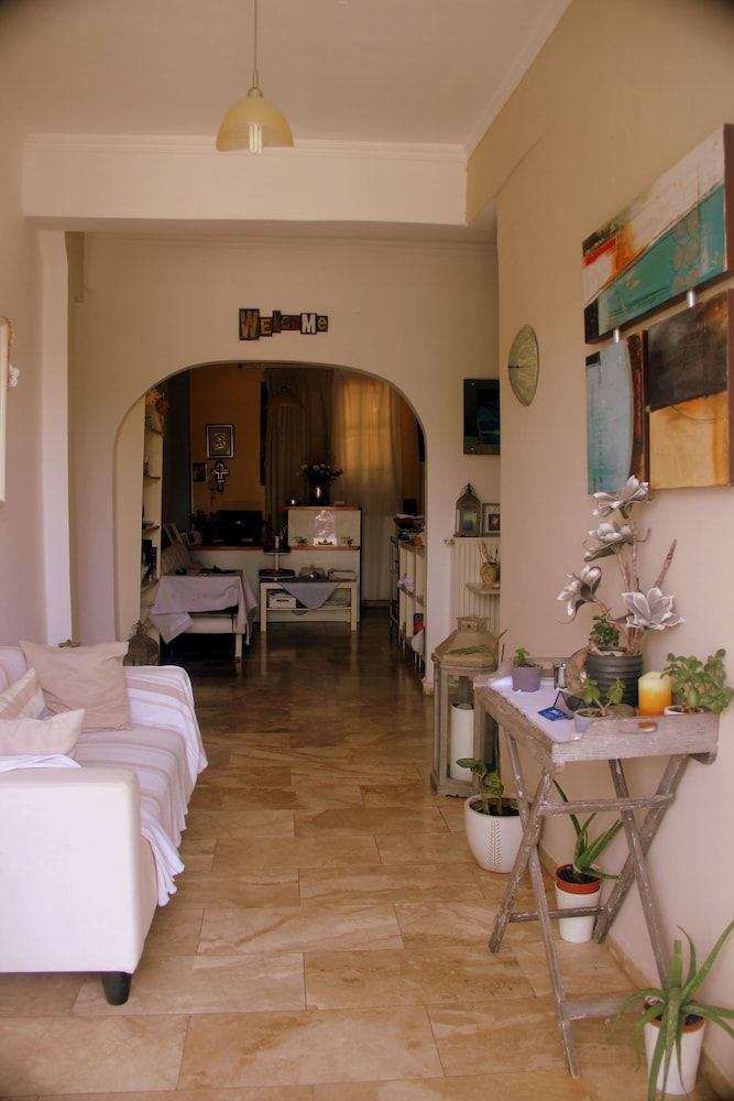 Giota Rooms 2