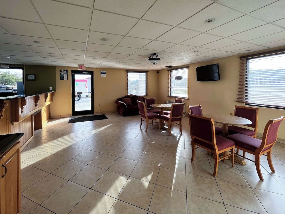 Motel 6 Abbeville, AL 3