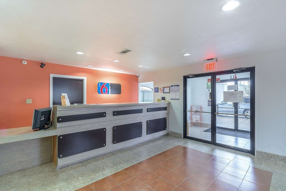 Motel 6 Canton, TX 2