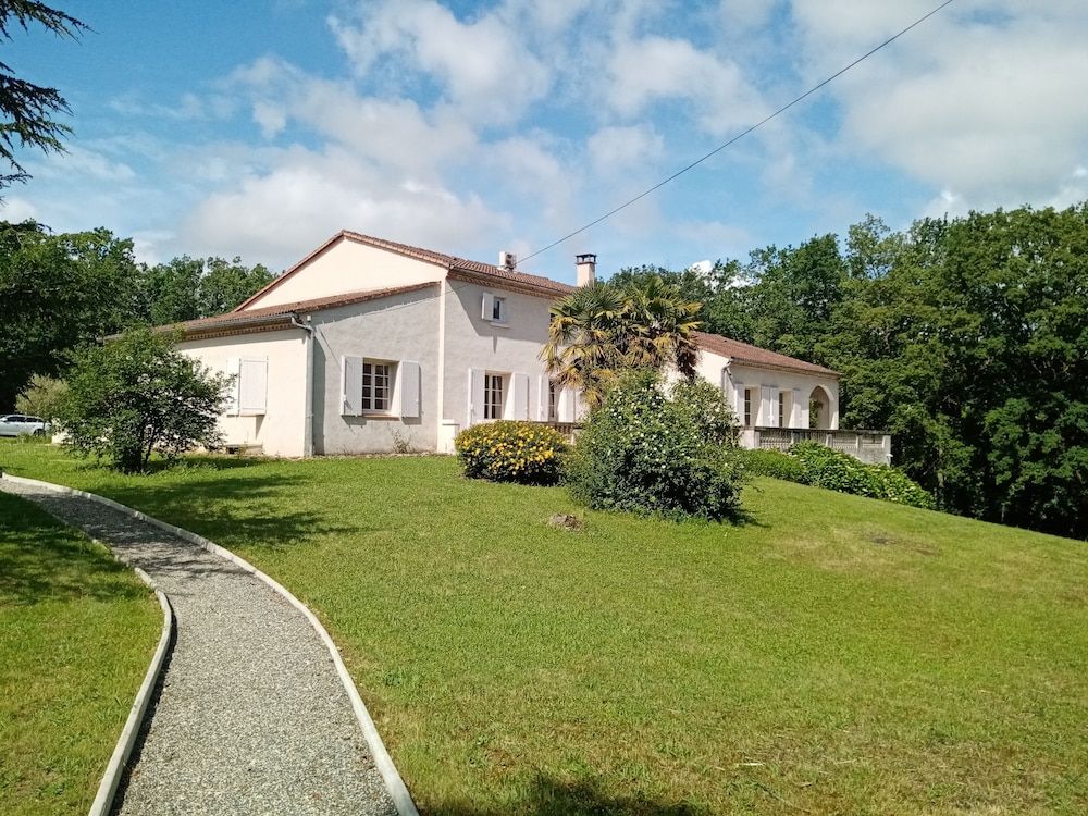 Le Cheminard -1 estrellas en Feugarolles