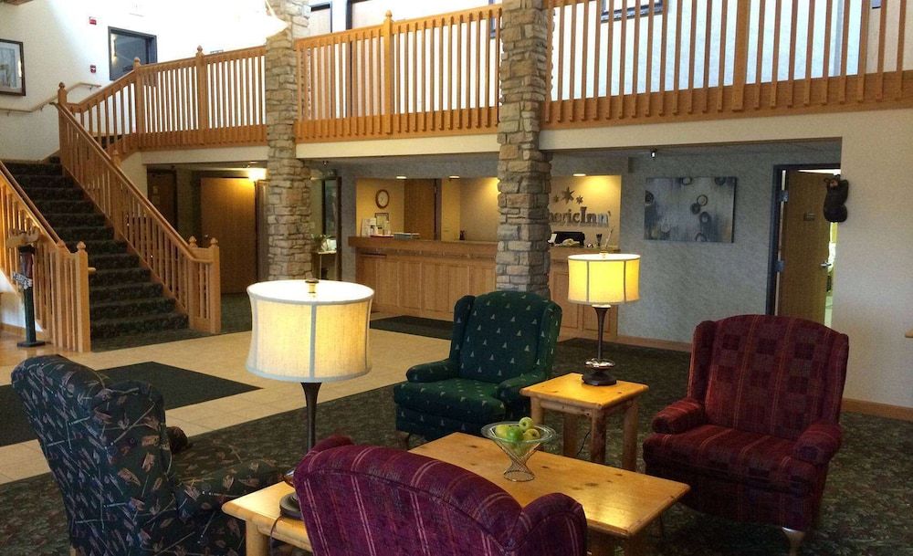 AmericInn by Wyndham Northfield 2