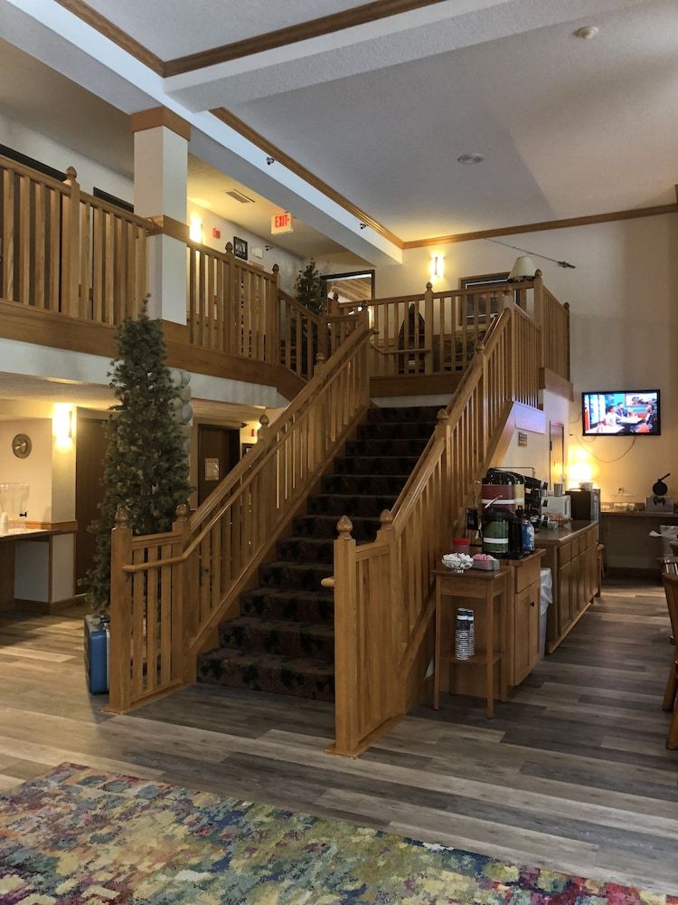 Boarders Inn & Suites by Cobblestone Hotels - Fayette 3