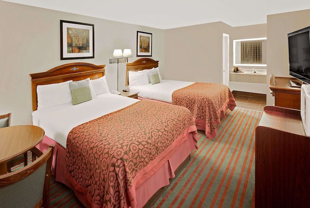 Days Inn by Wyndham Demopolis 3