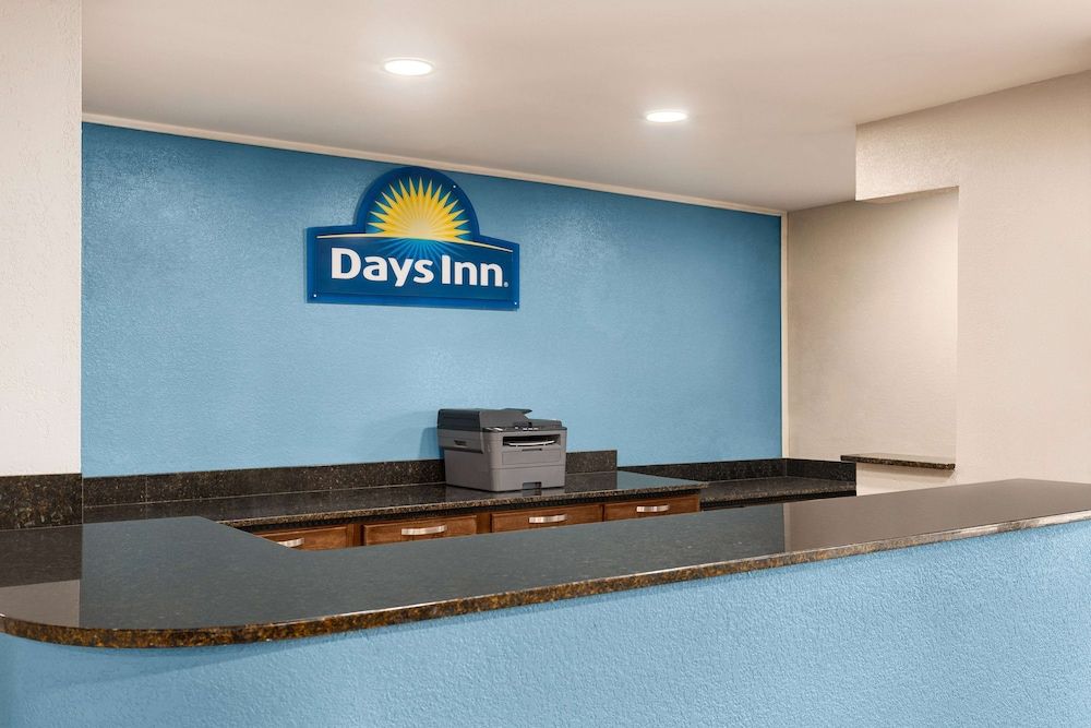 Days Inn by Wyndham Demopolis 2