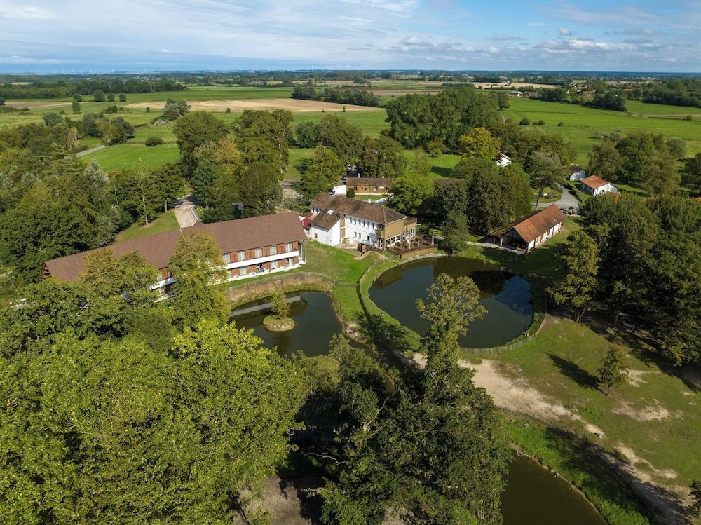 Domaine Du Marquenterre -1 estrellas en Saint-Quentin-en-Tourmont