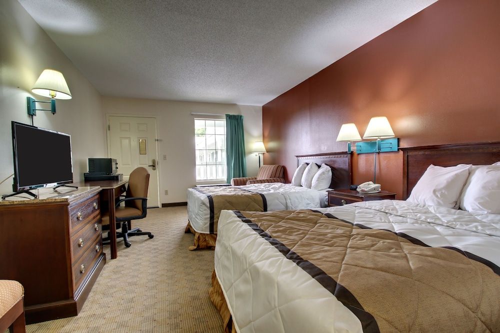 Key West Inn - Lafayette 2