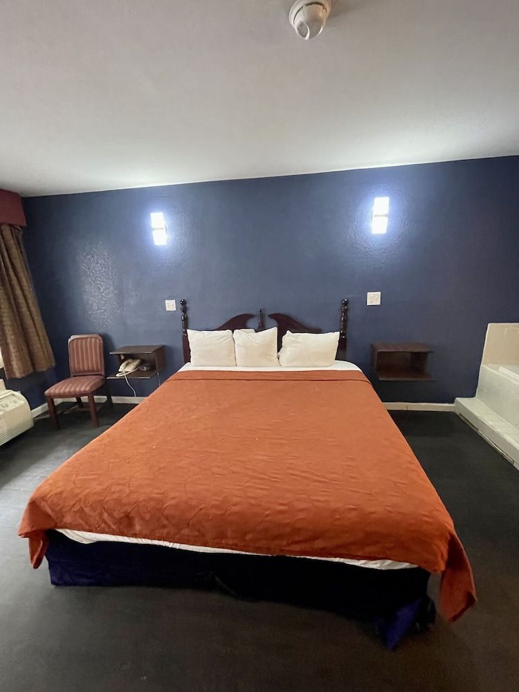 Key West Inn - Roanoke 2