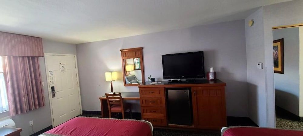 Dow Villa Motel 3