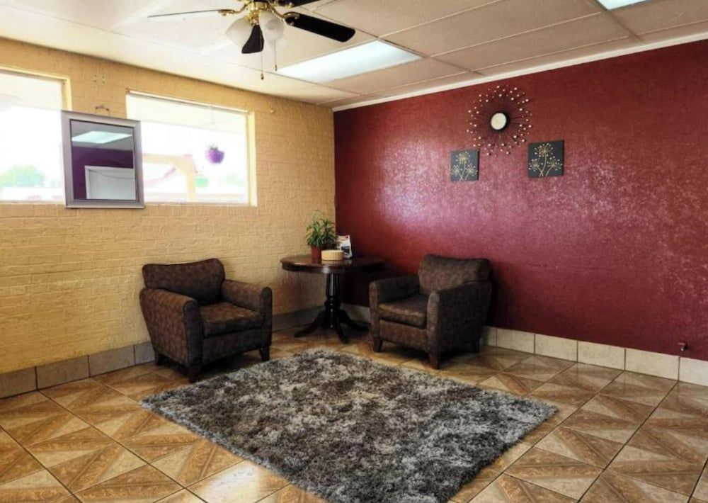 Econo Lodge Mena near QueenWilhelmina State Park 3