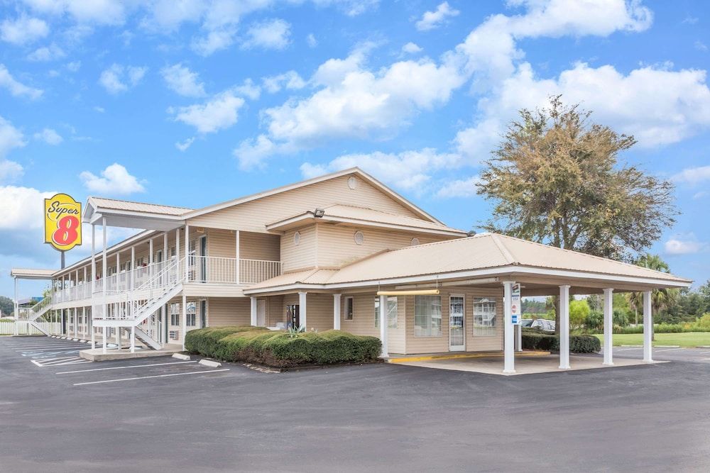 Super 8 by Wyndham Madison 2 estrellas en Madison