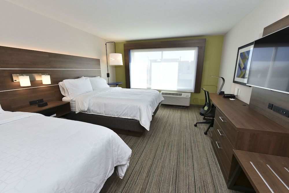 Holiday Inn Express & Suites Madisonville by IHG 3
