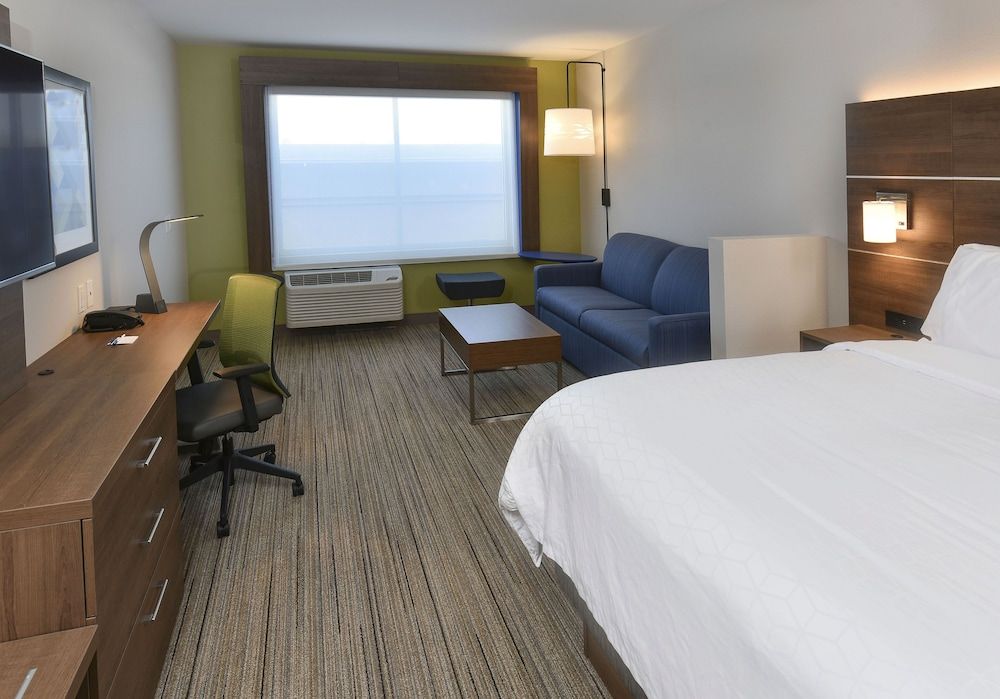 Holiday Inn Express & Suites Madisonville by IHG 2