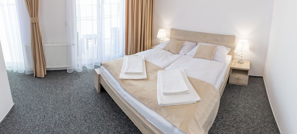 Hotel Prístav 3
