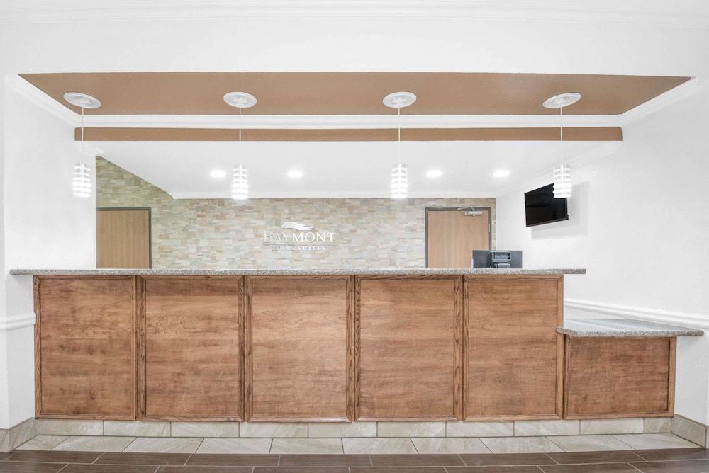 Baymont by Wyndham Pearsall 3