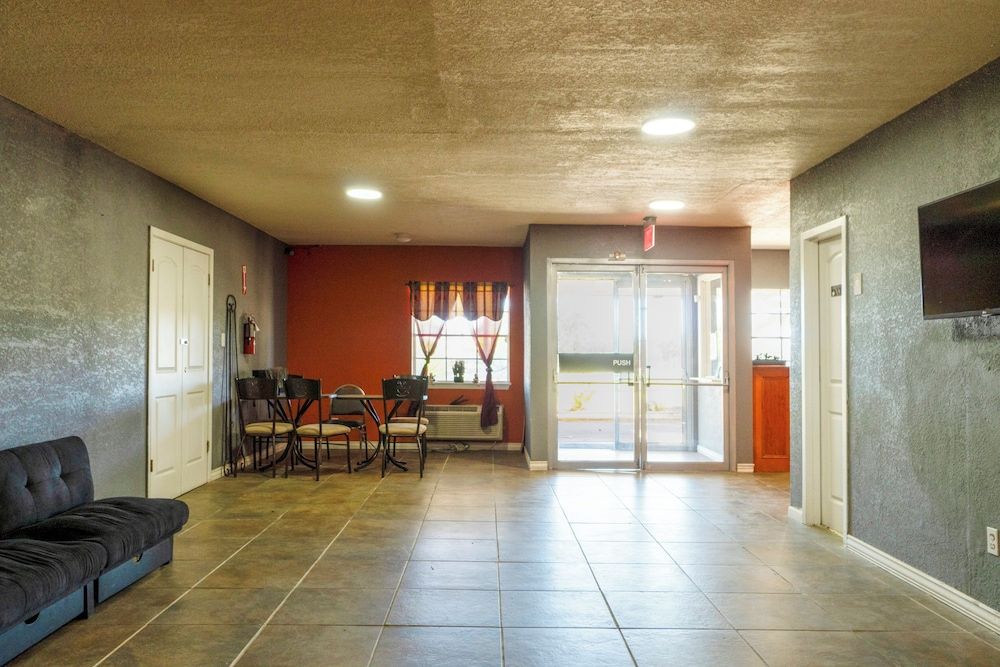 Woodfield Inn & Suites Hotel O, Yoakum TX 111 2