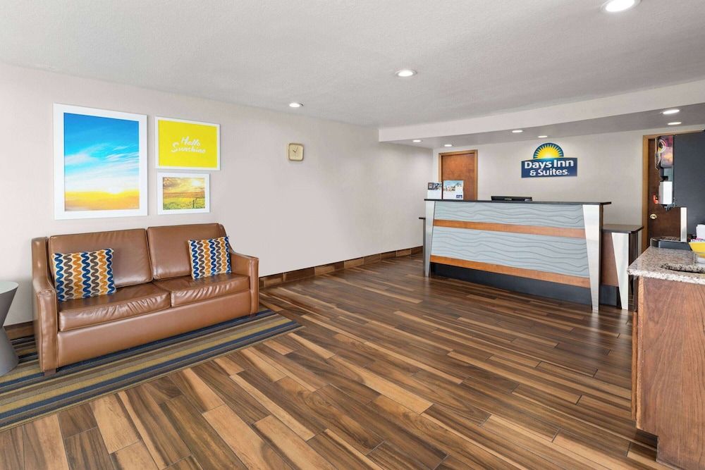 Days Inn by Wyndham Wauseon 3