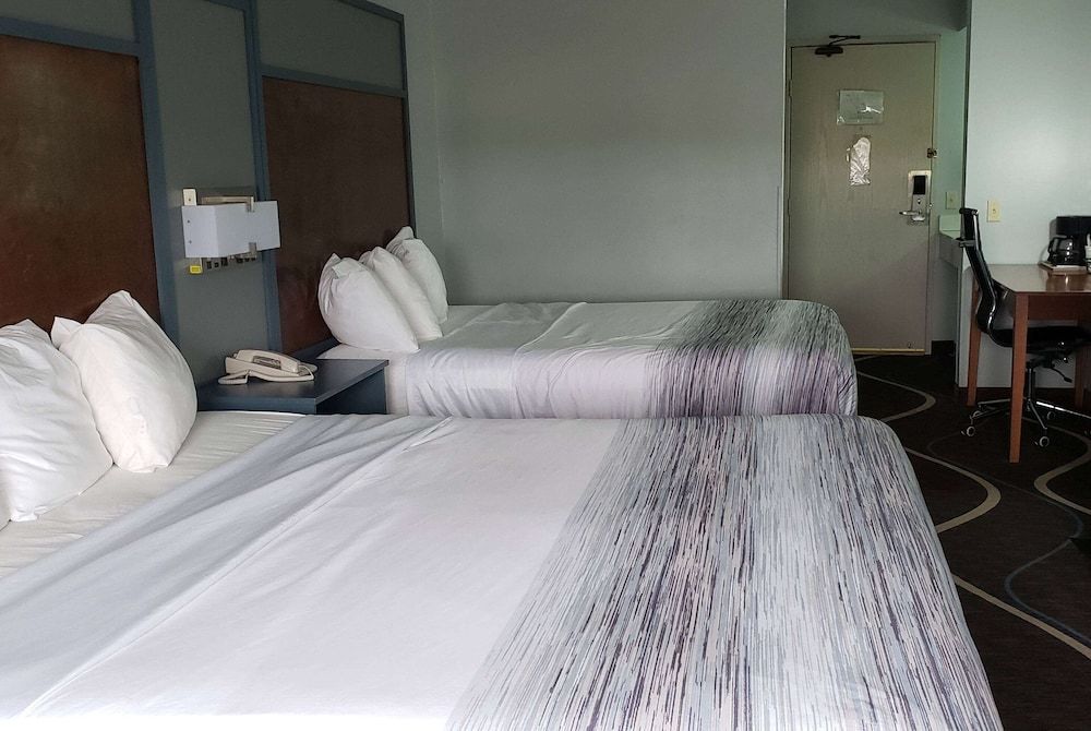 AmericInn by Wyndham Mauston 3
