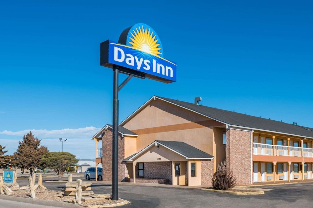 Days Inn by Wyndham Russell 2 estrelas em Russell