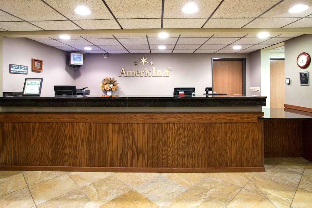 AmericInn by Wyndham New London 3