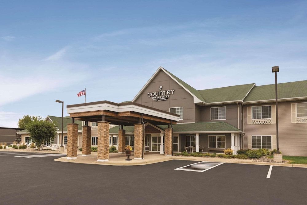 Country Inn & Suites by Radisson, Willmar, MN 3 estrellas en Willmar