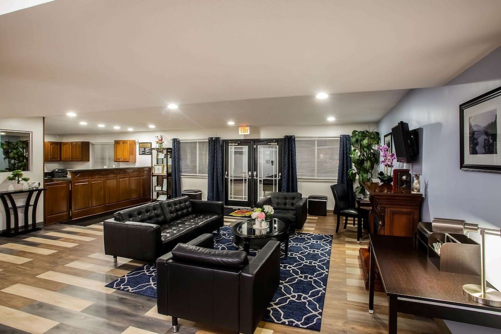 Super 8 by Wyndham Washington 2