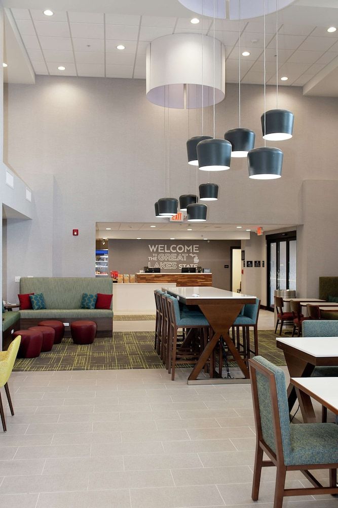Hampton Inn & Suites Dundee 3