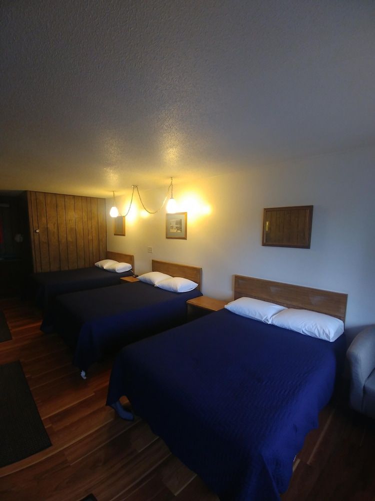Falls Motel 2