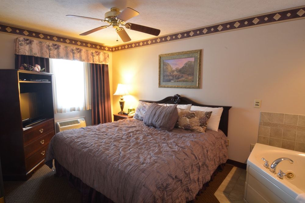 Hearthstone Inn & Suites 3