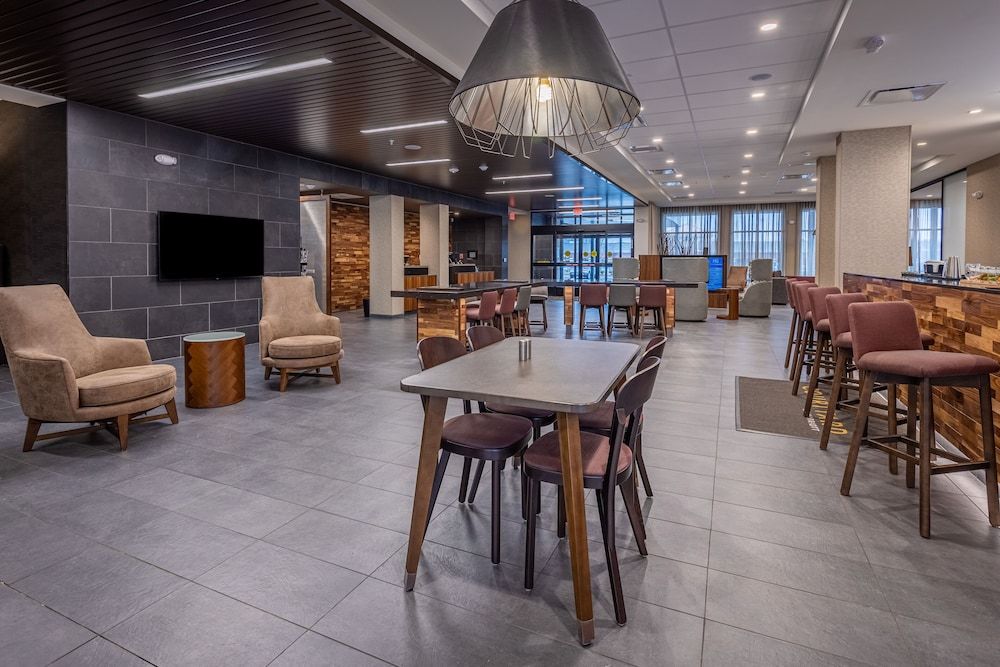 Courtyard by Marriott  East Lansing Okemos 2