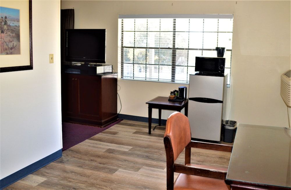Lake View Inn 3
