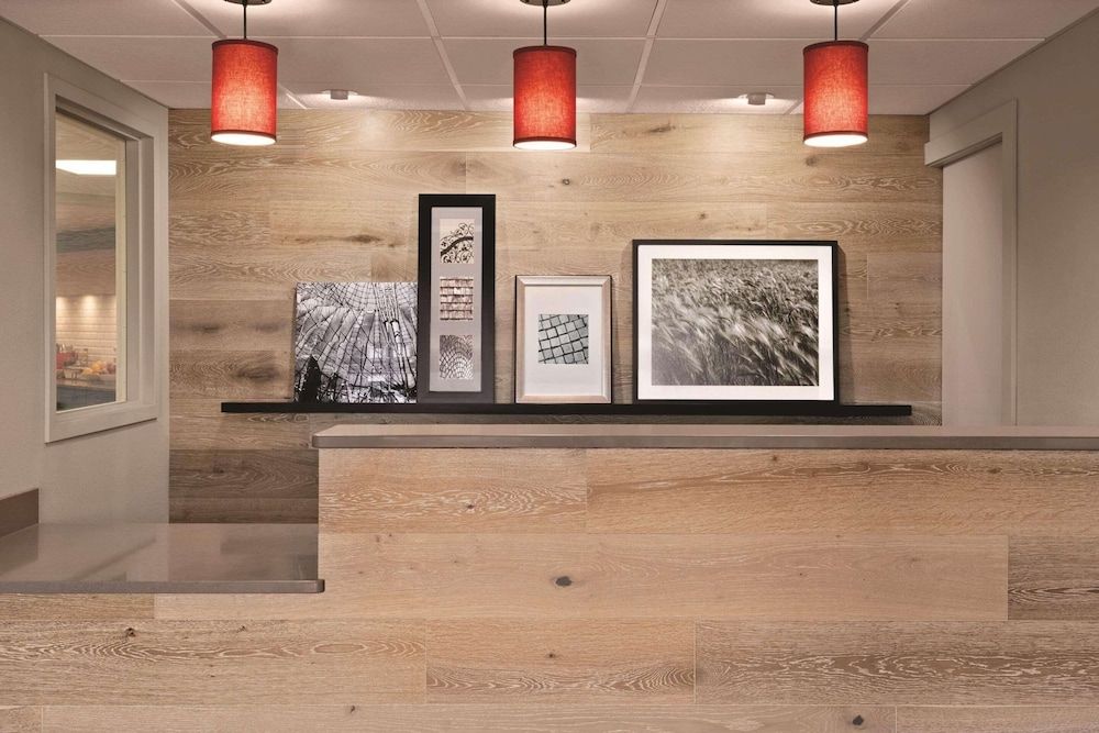 Country Inn & Suites by Radisson, Northfield, MN 3