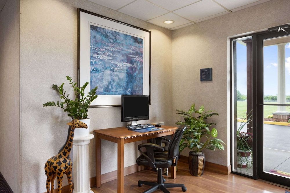 Days Inn by Wyndham Middletown 3
