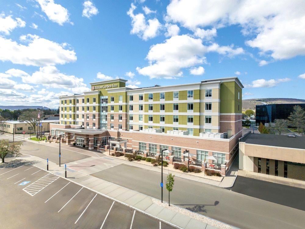 Hilton Garden Inn Corning Downtown 3 estrellas en Corning