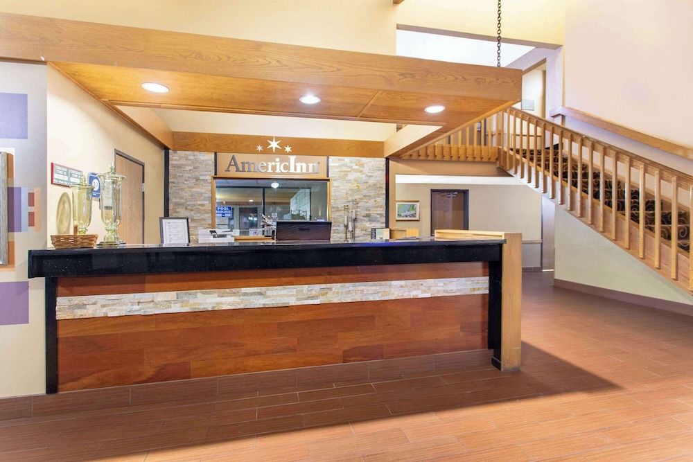 AmericInn by Wyndham Elkhorn Near Lake Geneva 3