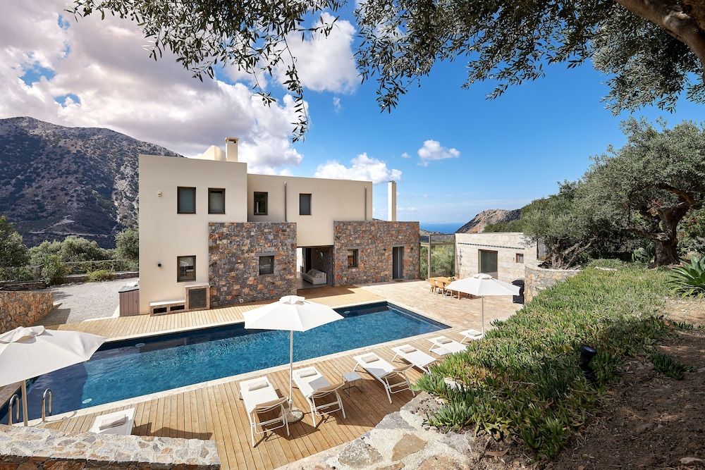 Villa Adagio -1 estrellas en Vrachasi