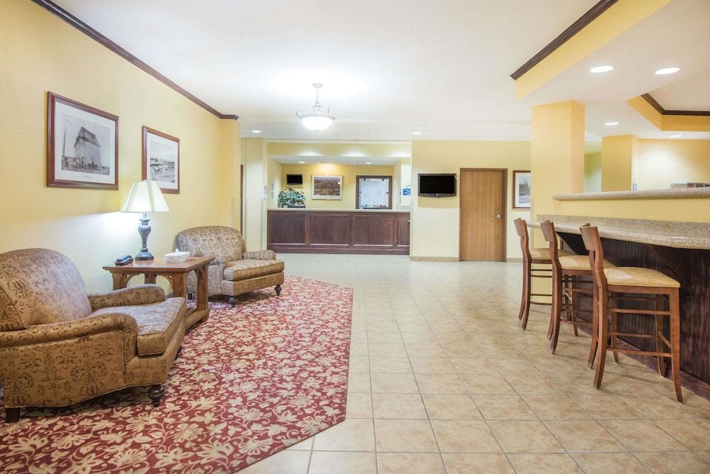 Days Inn by Wyndham Ellis 2