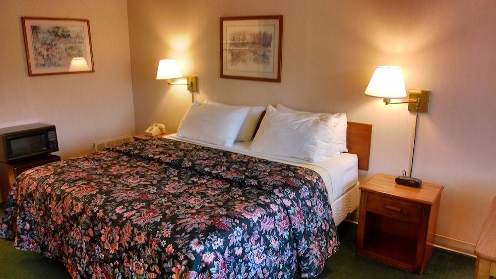 Americas Best Value Inn Marion, NC 3