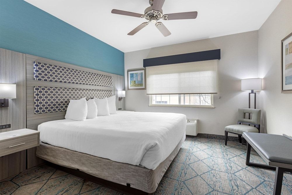 Best Western Plus Wasco Inn & Suites 3 estrellas en Wasco
