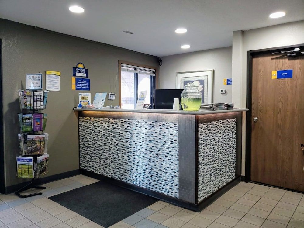 Days Inn by Wyndham Willmar 3