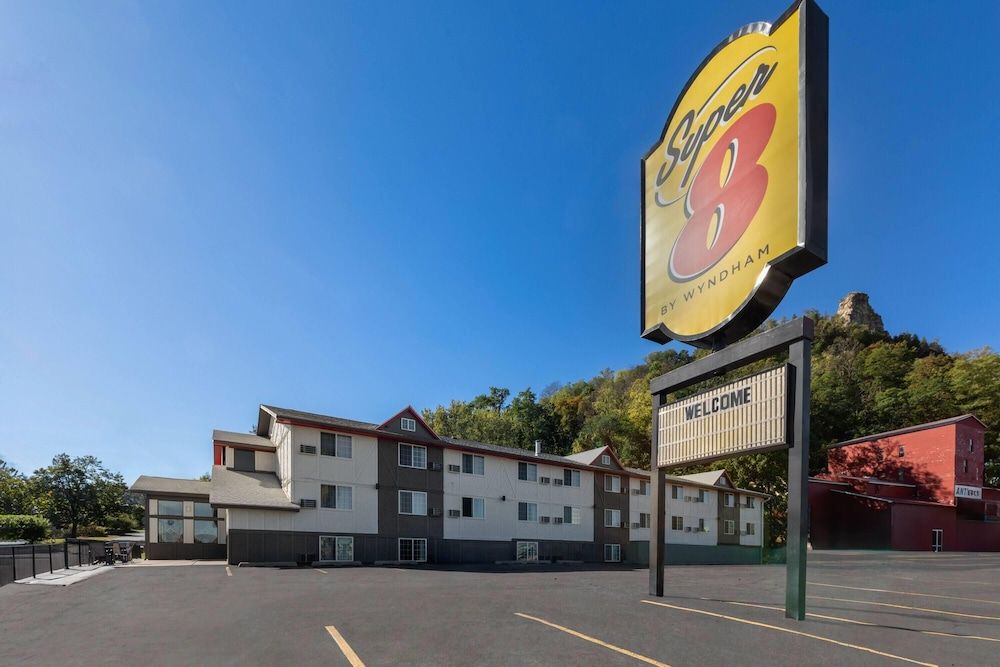 Super 8 by Wyndham Winona MN 2 estrellas en Winona