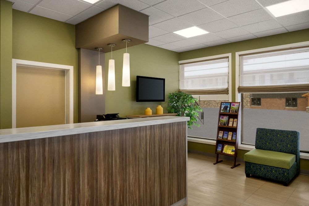 Super 8 by Wyndham Hearst ON 3