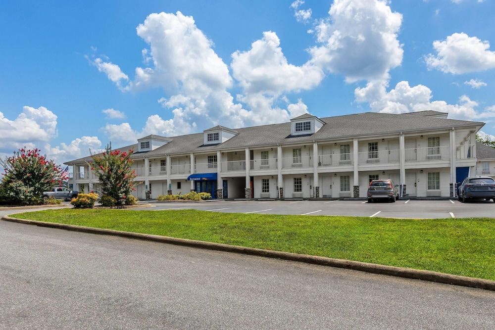 Baymont by Wyndham Forest City 2 estrelas em Forest City